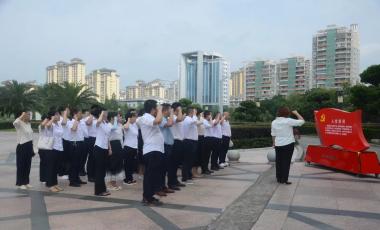 宜昌市夷陵区雾渡河镇政府机关党员干部 到家博馆开展支部主题党日活动