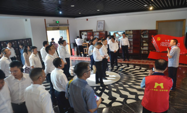 宜昌市夷陵区总工会组织80余人到家博馆参观学习