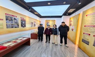 兴山游客专程打卡裕孝家庭博物馆 老物件里品岁月温情