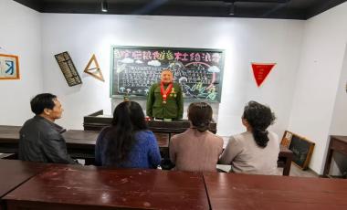 抗美援朝老兵袁名炬做客裕孝家博馆 用一生践行奉献初心