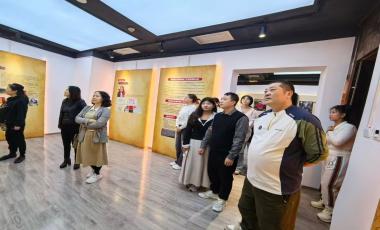 文化为桥 薪火相传&mdash;&mdash;美籍华人探访宜昌裕孝家庭博物馆