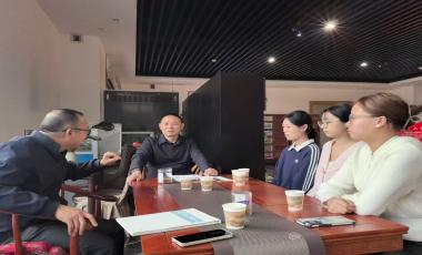 中南民大教授率研生来宜研学 宜昌市裕孝家庭博物馆成实践课堂